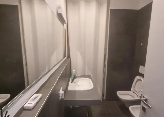 Very Nice Flat Via Emiliasanpietro Apartament